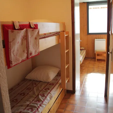 In Le Hameau Near Cable Car Apartman *